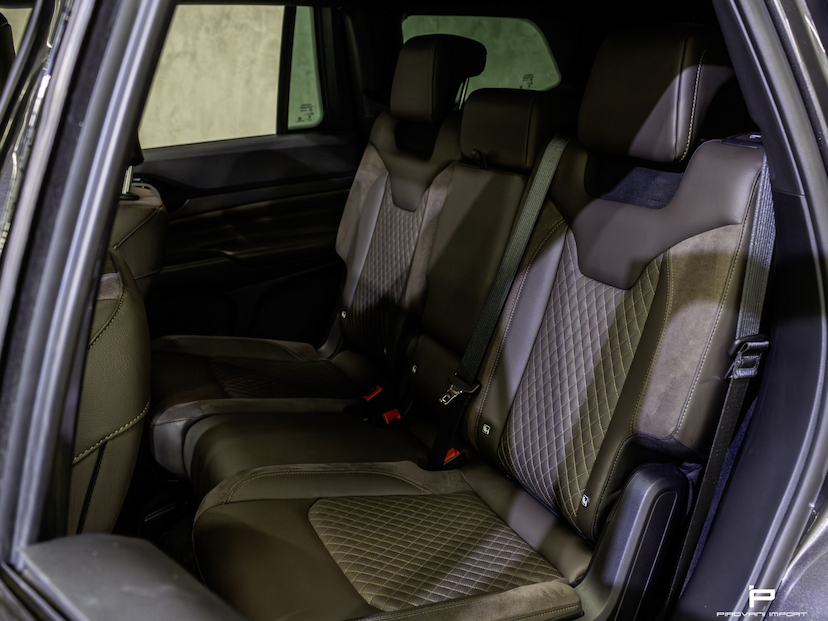 Foto do veículo JEEP COMMANDER 2.0 HURRICANE 4 TURBO GASOLINA OVERLAND AT9 2025 18.000 KM 219.900,00