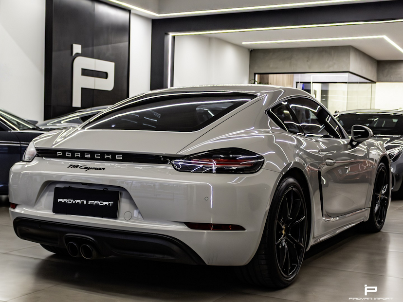 Foto do veículo PORSCHE 718 2.0 16V H4 GASOLINA CAYMAN PDK 2023 81.000 KM 429.000,00