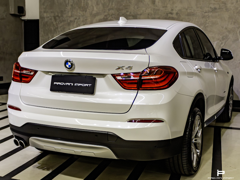 Foto do veículo BMW X4 X4 XDRIVE 28I X-LINE 2.0 TURBO 245CV AUT 2018 88.000 KM 139.900,00