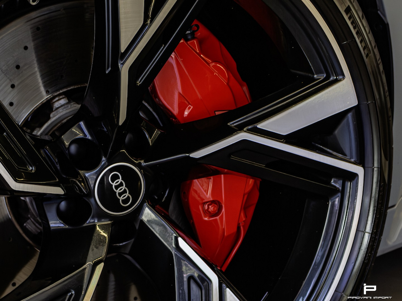 Foto do veículo AUDI RS6 4.0 AVANT V8 TWINTURBO MHEV TIPTRONIC 2021 15.000 KM 959.000,00