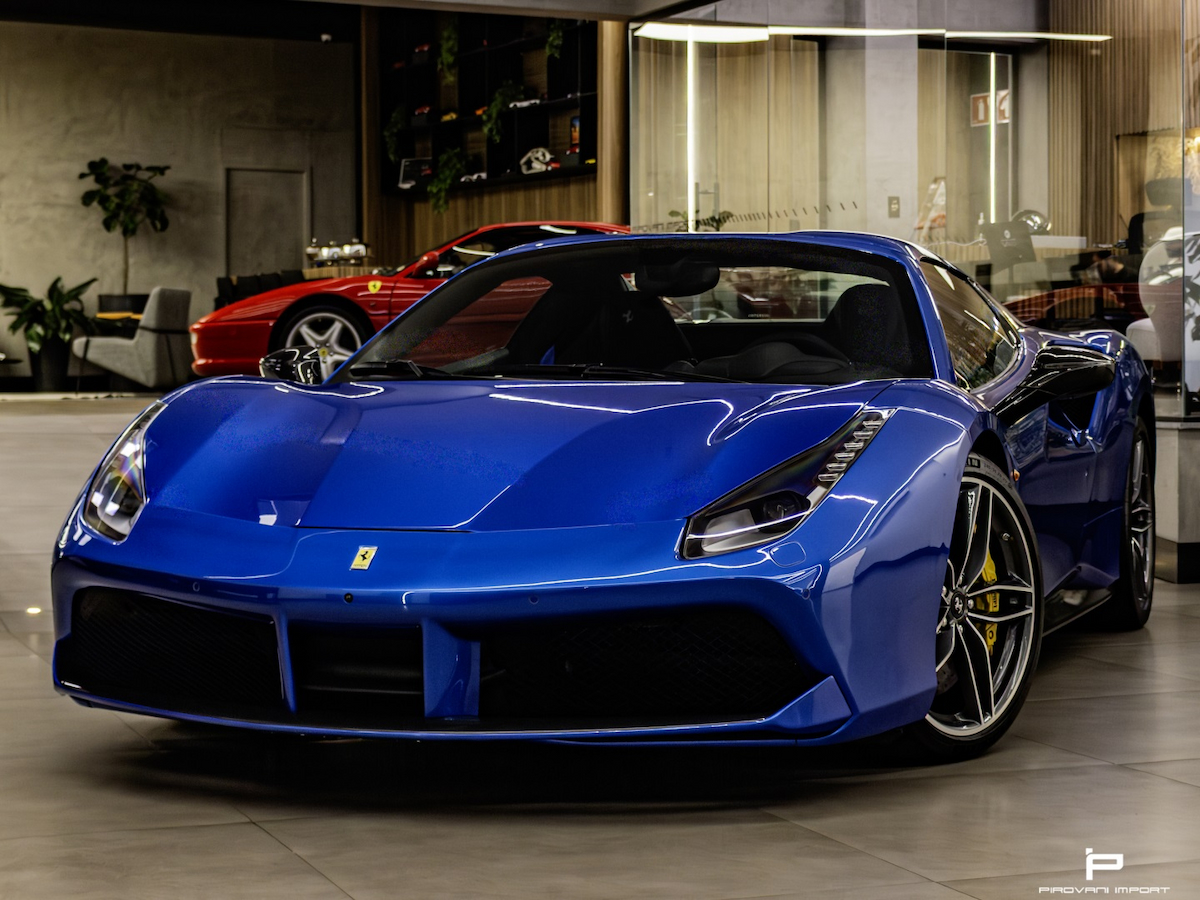Foto do veículo FERRARI 488 SPIDER 3.9 V8 TURBO GASOLINA F1-DCT 2018/2018 8.000 KM R$ 3.590.000,00