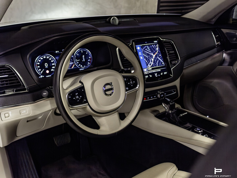 Foto do veículo VOLVO XC90 2.0 D5 DIESEL INSCRIPTION AWD GEARTRONIC 2020 51.000 KM 265.000,00