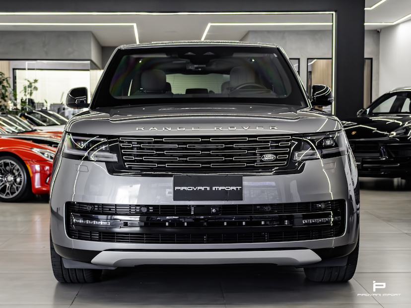 Foto do veículo LAND ROVER RANGE ROVER 3.0 P510E PHEV HSE AWD AUTOMÁTICO 2023 14.000 KM 1.100.000,00