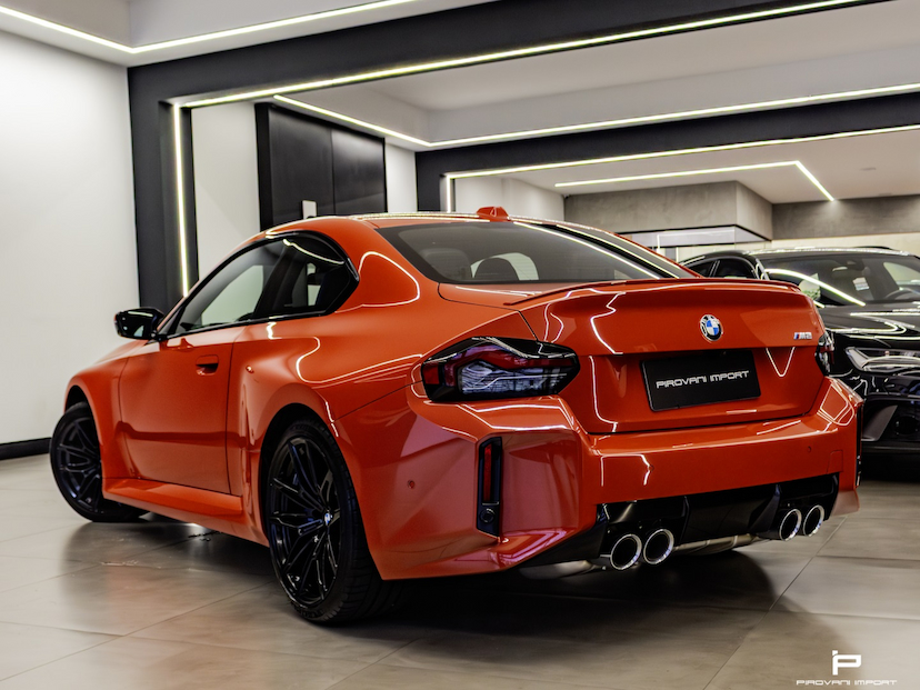 Foto do veículo BMW M2 3.0 I6 TWNTURBO GASOLINA COUPÉ M STEPTRONIC 2024 1.050 KM 600.000,00
