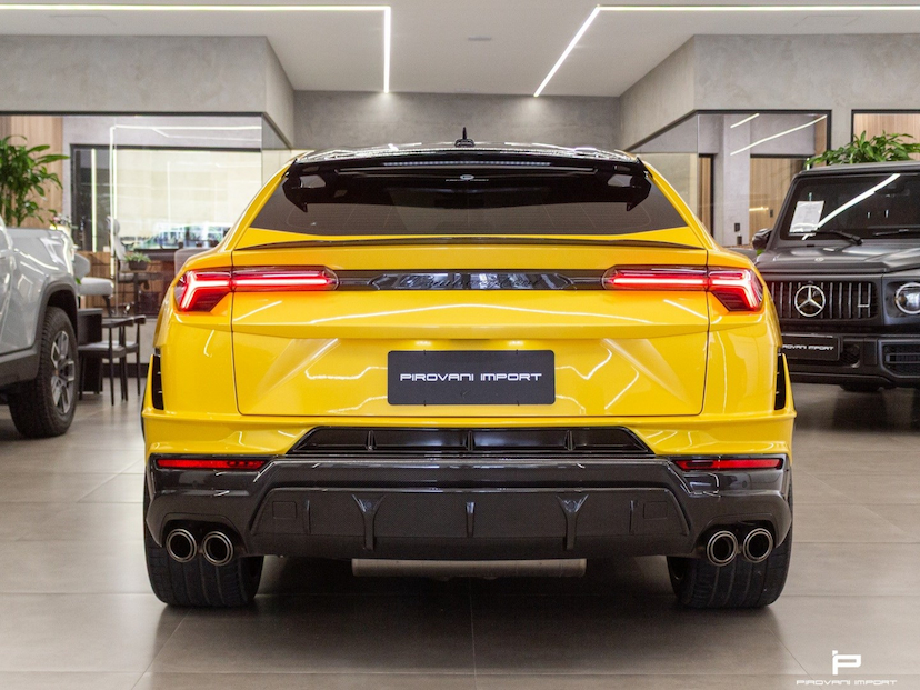 Foto do veículo LAMBORGHINI URUS 4.0 V8 TURBO GASOLINA PERFORMANTE AUTOMÁTICO 2024 8.500 KM 3.650.000,00