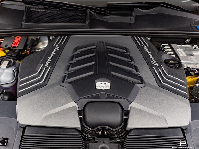 Foto do veículo LAMBORGHINI URUS 4.0 V8 TURBO GASOLINA PERFORMANTE AUTOMÁTICO 2024 8.500 KM 3.650.000,00