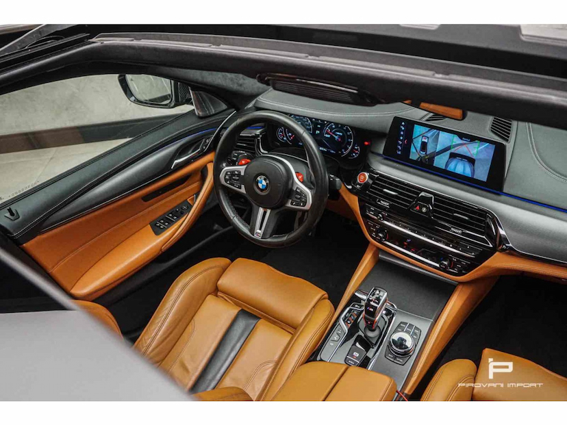 Foto do veículo BMW M5 4.4 V8 TWIN POWER M XDRIVE STEPTRONIC 2020 27.000 KM 530.000,00
