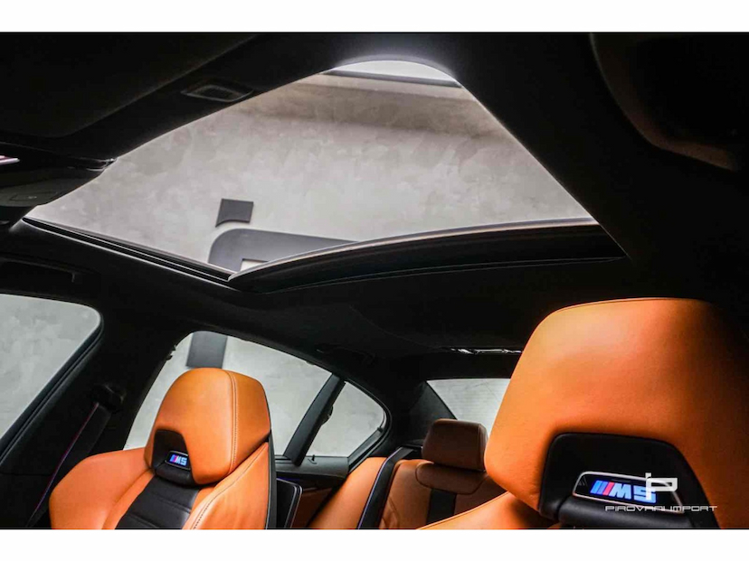 Foto do veículo BMW M5 4.4 V8 TWIN POWER M XDRIVE STEPTRONIC 2020 27.000 KM 530.000,00