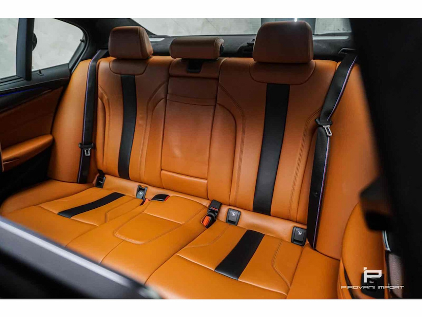 Foto do veículo BMW M5 4.4 V8 TWIN POWER M XDRIVE STEPTRONIC 2020 27.000 KM 530.000,00