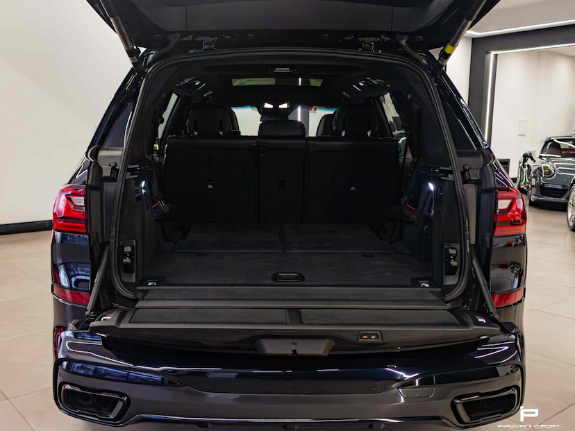 Foto do veículo BMW X7 4.4 V8 GASOLINA M SPORT XDRIVE50I STEPTRONIC 2020 47.000 KM 509.000,00