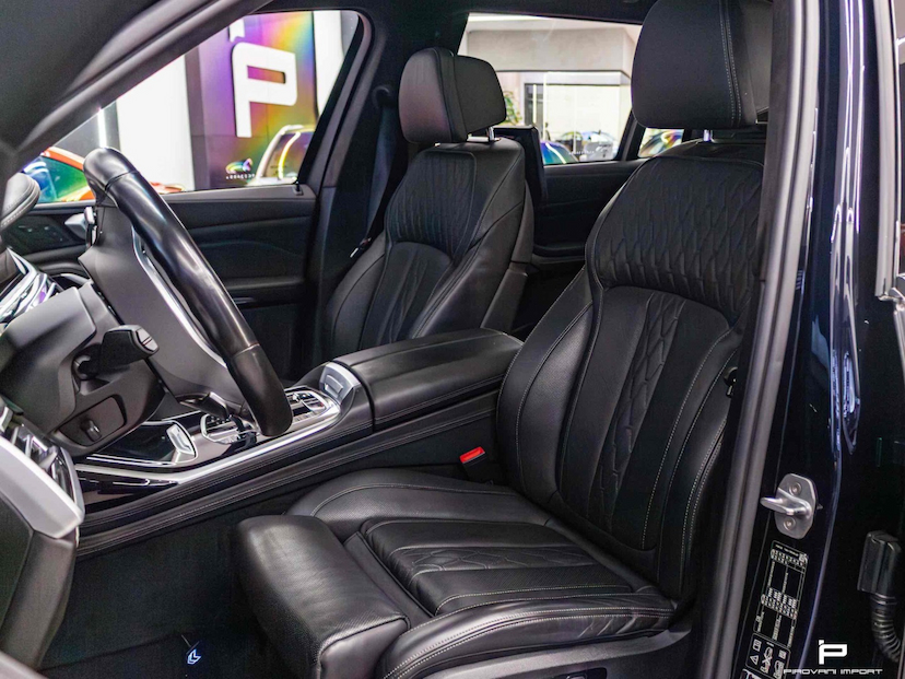 Foto do veículo BMW X7 4.4 V8 GASOLINA M SPORT XDRIVE50I STEPTRONIC 2020 47.000 KM 509.000,00