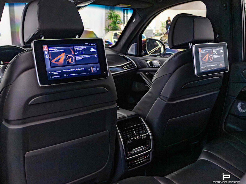 Foto do veículo BMW X7 4.4 V8 GASOLINA M SPORT XDRIVE50I STEPTRONIC 2020 47.000 KM 509.000,00