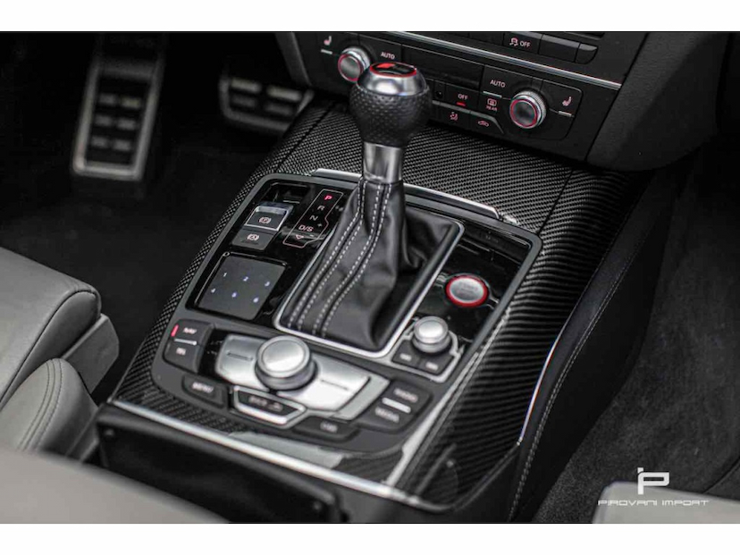 Foto do veículo AUDI RS6 4.0 AVANT V8 32V BI-TURBO GASOLINA 4P TIPTRONIC 2018 14.000 KM 530.000,00