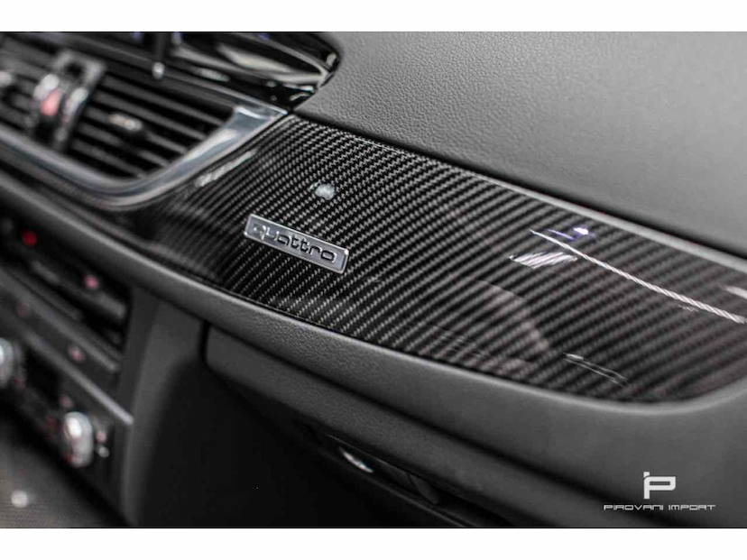 Foto do veículo AUDI RS6 4.0 AVANT V8 32V BI-TURBO GASOLINA 4P TIPTRONIC 2018 14.000 KM 530.000,00