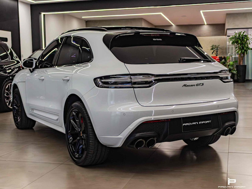 Foto do veículo PORSCHE MACAN 2.9 V6 BITURBO GASOLINA GTS PDK 2023 15.000 KM 625.000,00