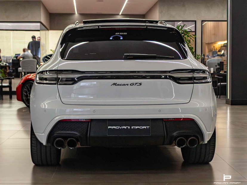 Foto do veículo PORSCHE MACAN 2.9 V6 BITURBO GASOLINA GTS PDK 2023 15.000 KM 625.000,00