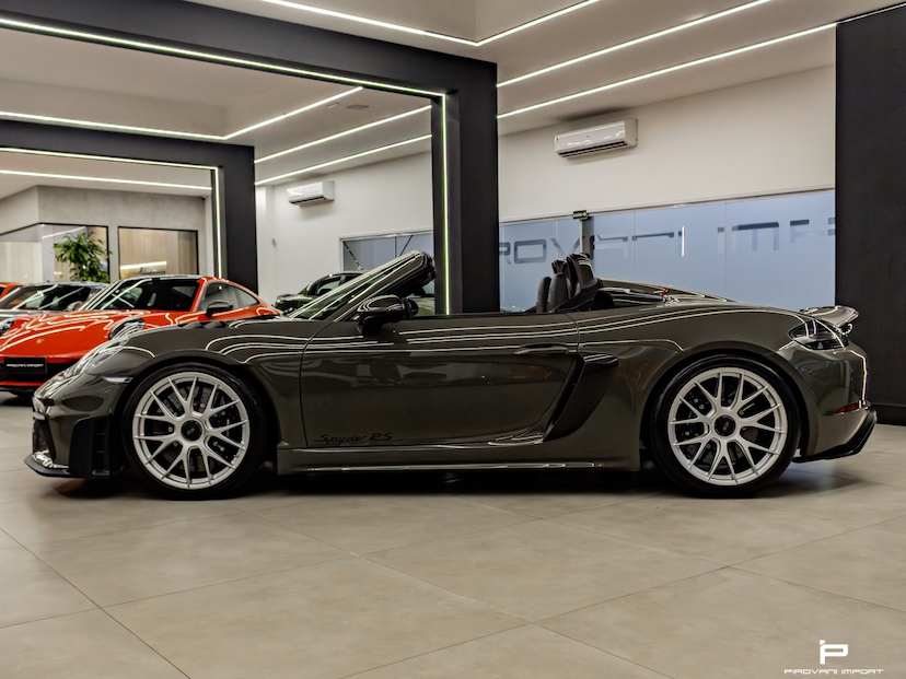 Foto do veículo PORSCHE 718 4.0 H6 GASOLINA SPYDER RS PDK 2024 1.276 KM 2.299.000,00