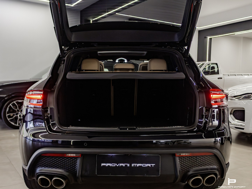 Foto do veículo PORSCHE MACAN 2.9 V6 BITURBO GASOLINA S PDK 2022 37.800 KM 399.000,00