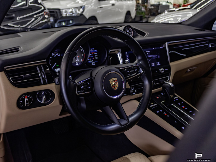 Foto do veículo PORSCHE MACAN 2.9 V6 BITURBO GASOLINA S PDK 2022 37.800 KM 399.000,00