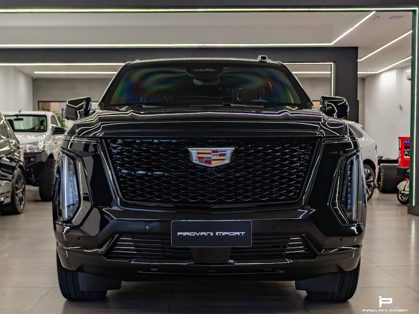 Foto do veículo CADILLAC ESCALADE 6.2 V8 GASOLINA ESV SPORT 4WD AUTOMÁTICO 2026 70 KM 2.200.000,00