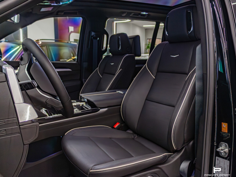 Foto do veículo CADILLAC ESCALADE 6.2 V8 GASOLINA ESV SPORT 4WD AUTOMÁTICO 2026 70 KM 2.200.000,00