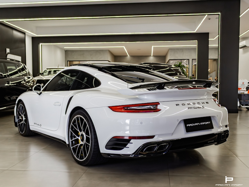 Foto do veículo PORSCHE 911 3.8 24V H6 GASOLINA TURBO S PDK 2019 19.000 KM 1.280.000,00