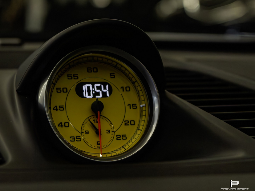 Foto do veículo PORSCHE 911 3.8 24V H6 GASOLINA TURBO S PDK 2019 19.000 KM 1.280.000,00