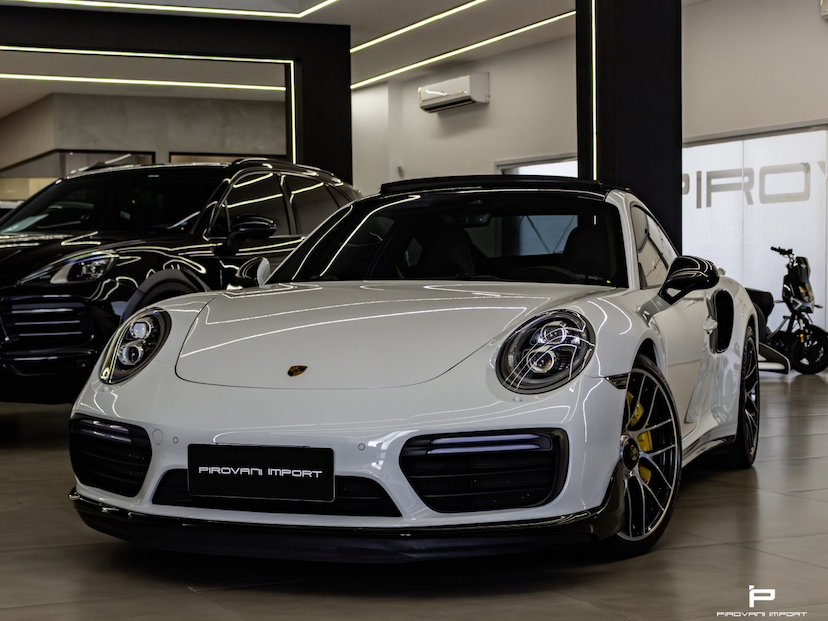Foto do veículo PORSCHE 911 3.8 24V H6 GASOLINA TURBO S PDK 2019 19.000 KM 1.280.000,00