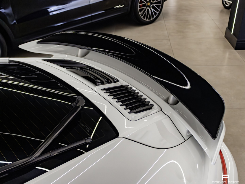 Foto do veículo PORSCHE 911 3.8 24V H6 GASOLINA TURBO S PDK 2019 19.000 KM 1.280.000,00