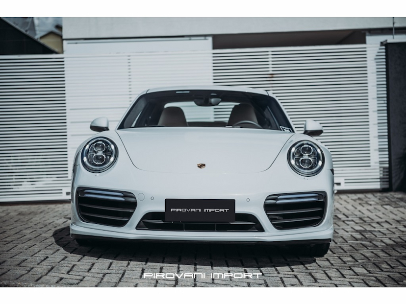 Foto do veículo PORSCHE 911 3.8 24V H6 GASOLINA TURBO S PDK 2018 19.000 KM 1.250.000,00