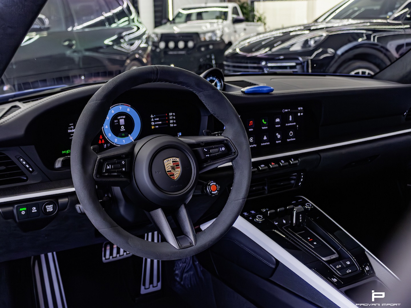 Foto do veículo PORSCHE 911 3.6 24V H6 T-HYBRID CARRERA GTS PDK 2026 1.300 KM 1.380.000,00