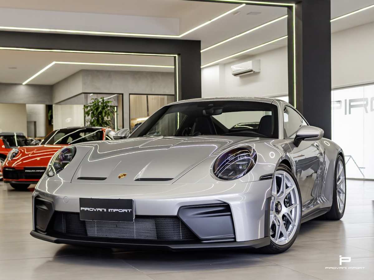 Foto do veículo PORSCHE 911 4.0 24V H6 GASOLINA GT3 TOURING MANUAL 2025/2026 800 KM R$ 2.350.000,00