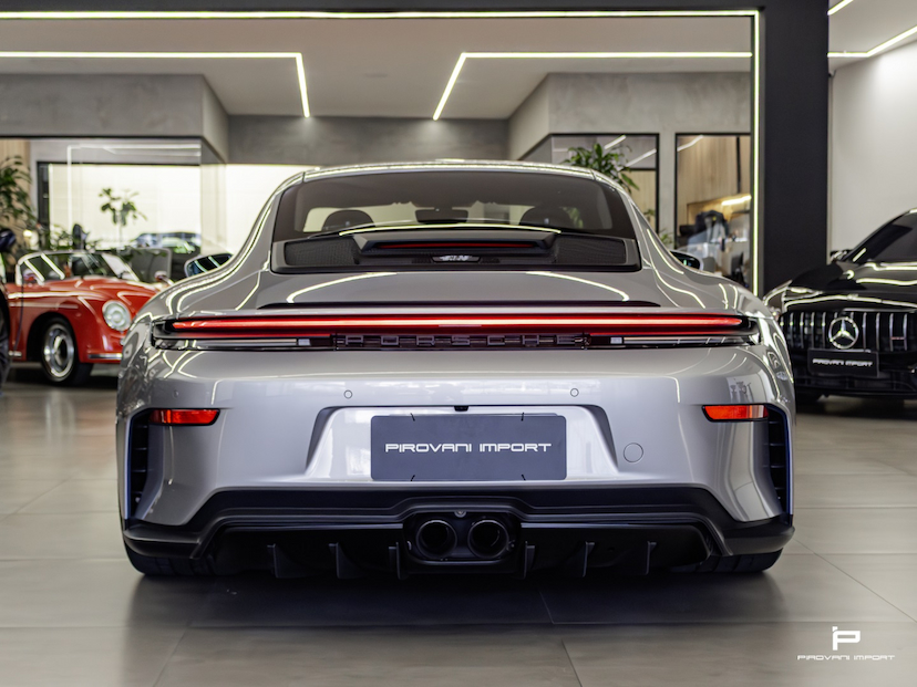 Foto do veículo PORSCHE 911 4.0 24V H6 GASOLINA GT3 TOURING MANUAL 2026 800 KM 2.350.000,00