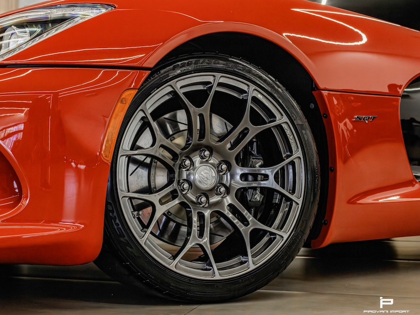 Foto do veículo DODGE VIPER 8.4 SRT-10 V10 GASOLINA 2P MANUAL 2013 1.000 KM 3.000.000,00