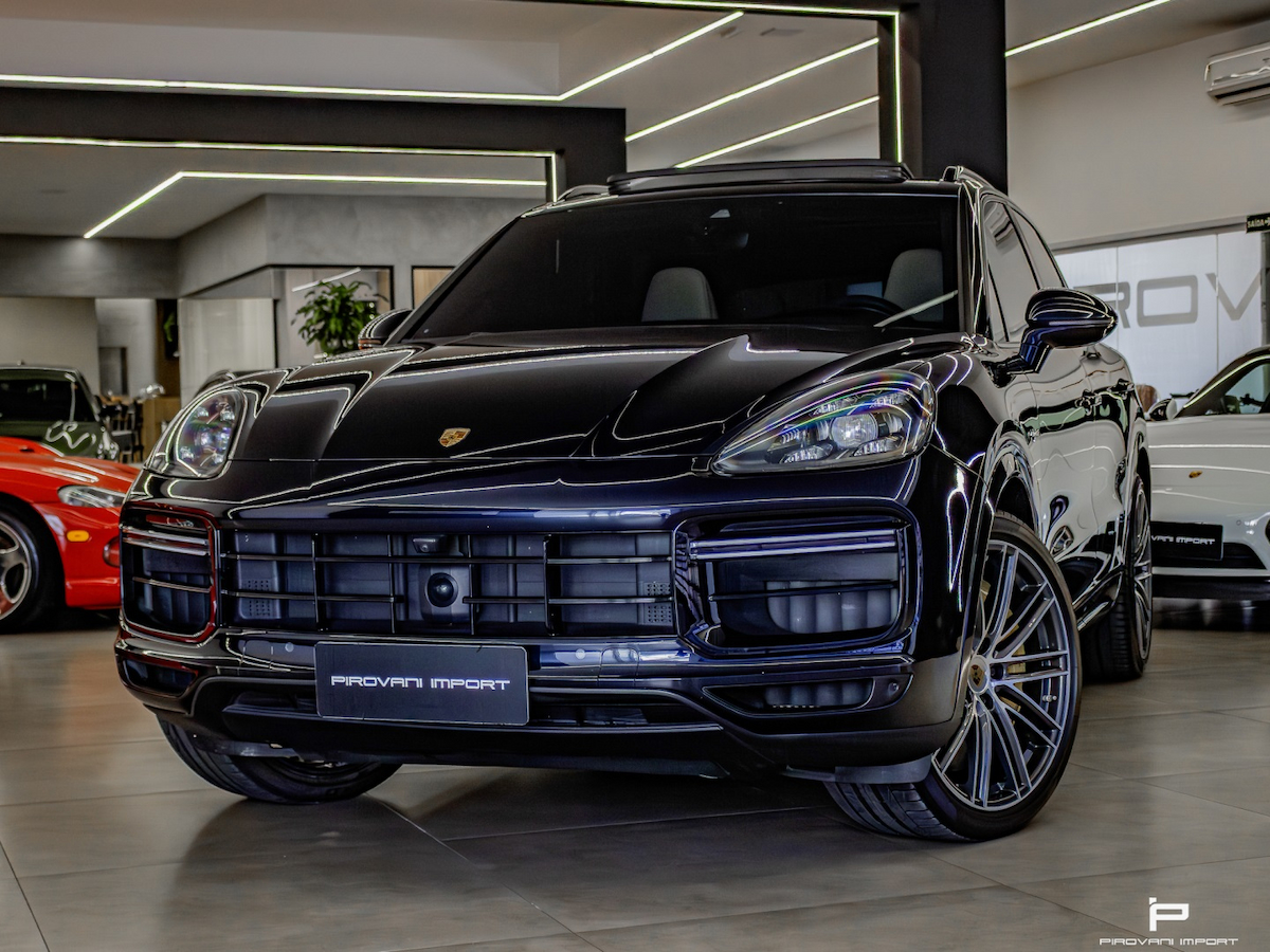 Foto do veículo PORSCHE CAYENNE 4.0 V8 E-HYBRID TURBO S AWD TIPTRONIC S 2022/2022 25.000 KM R$ 799.000,00