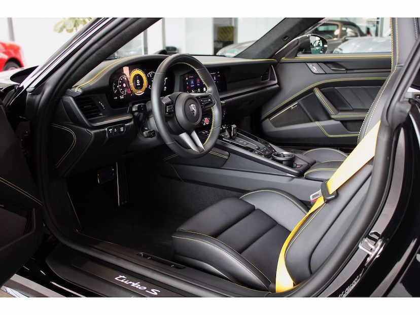 Foto do veículo PORSCHE 911 3.6 24V H6 T-HYBRID TURBO S PDK 2026 500 KM 2.290.000,00