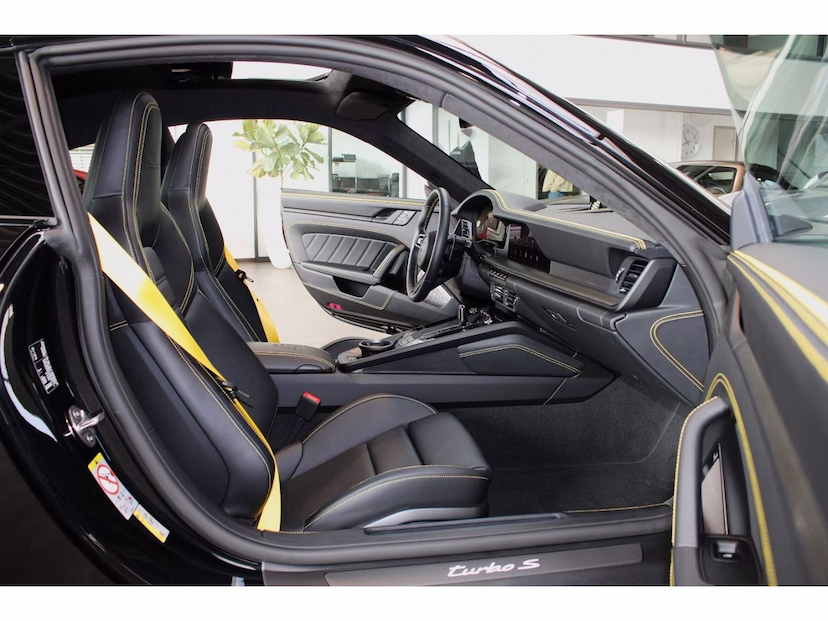 Foto do veículo PORSCHE 911 3.6 24V H6 T-HYBRID TURBO S PDK 2026 500 KM 2.290.000,00