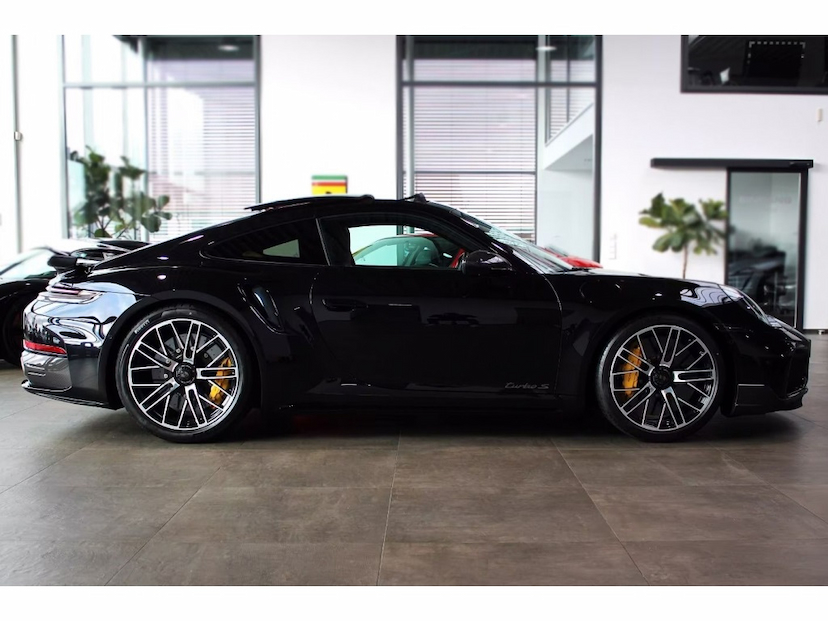Foto do veículo PORSCHE 911 3.6 24V H6 T-HYBRID TURBO S PDK 2026 500 KM 2.290.000,00