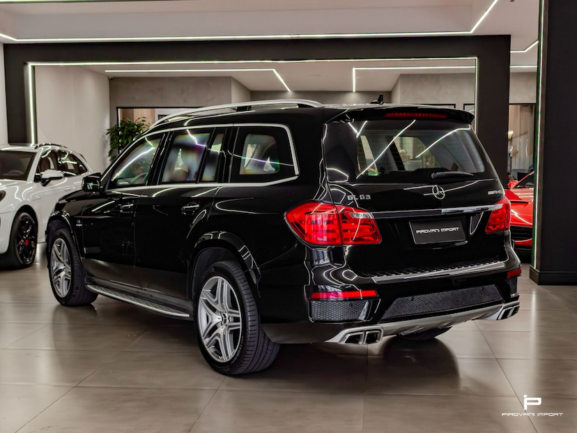 Foto do veículo MERCEDES-BENZ GL 63 AMG 5.5 32V V8 BITURBO GASOLINA 4P AUTOMÁTICO 2013 73.000 KM 199.900,00
