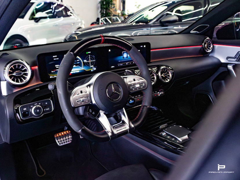 Foto do veículo MERCEDES-BENZ A 45 AMG 2.0 CGI GASOLINA S 4MATIC SPEEDSHIFT 2021 34.000 KM 329.900,00