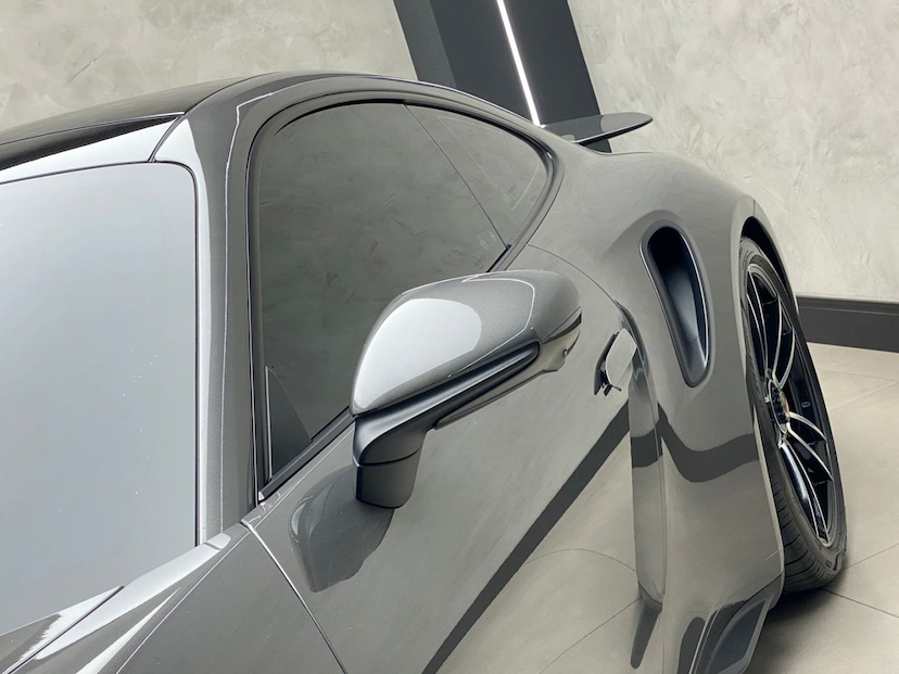 Foto do veículo PORSCHE 911 3.8 24V H6 GASOLINA TURBO S PDK 2023 1.800 KM 1.390.000,00