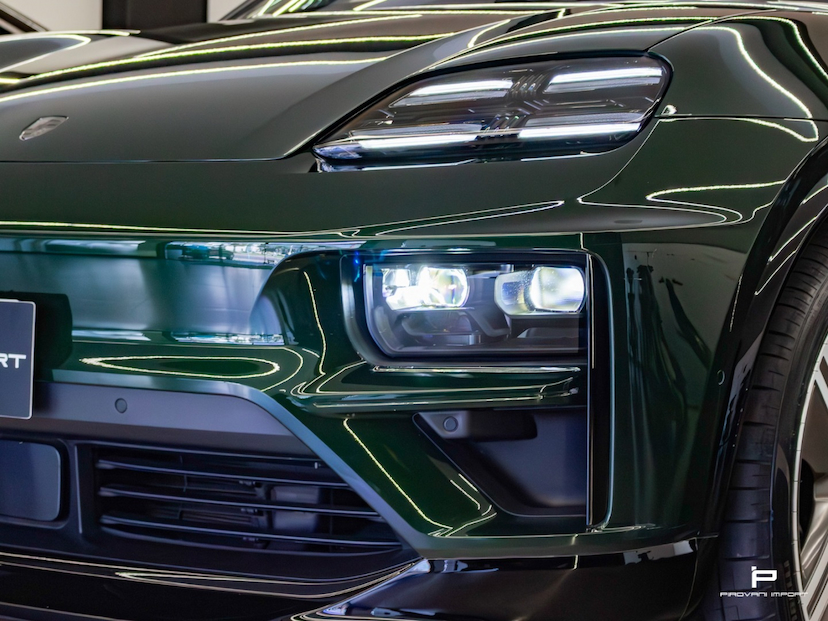Foto do veículo PORSCHE MACAN TURBO ELÉTRICO 2025 2.800 KM 990.000,00