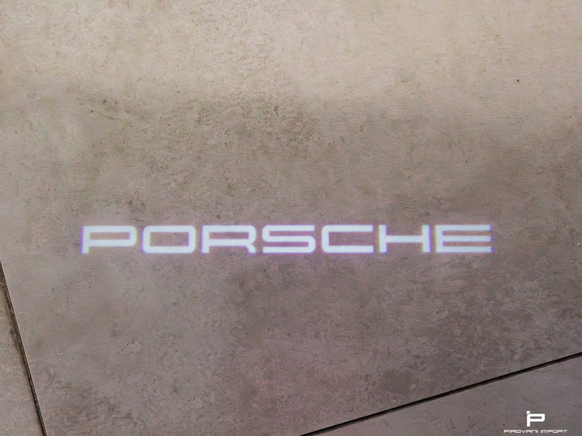Foto do veículo PORSCHE CAYENNE 4.0 V8 TURBO S E-HYBRID COUPÉ  AWD TIPTRONIC S 2022 17.000 KM 850.000,00