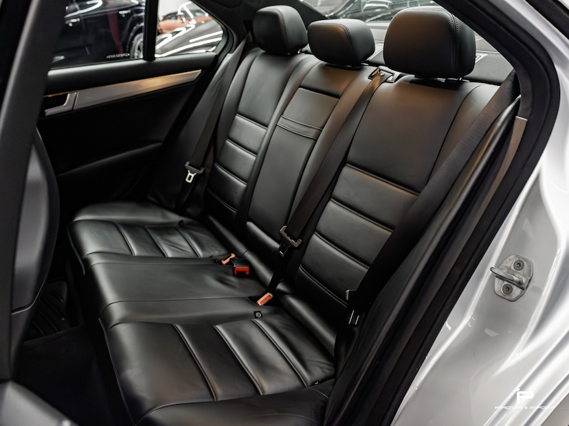 Foto do veículo MERCEDES-BENZ C 63 AMG 6.3 SEDAN V8 GASOLINA 4P AUTOMATICO 2013 39.000 KM 389.000,00