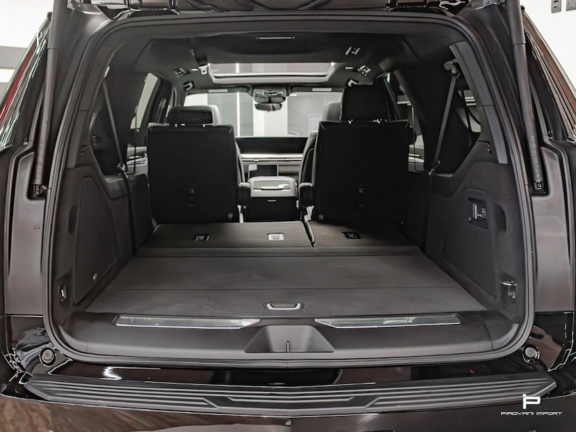 Foto do veículo CADILLAC ESCALADE 6.2 V8 GASOLINA LUXURY 4WD AUTOMÁTICO 2026 40 KM 2.290.000,00