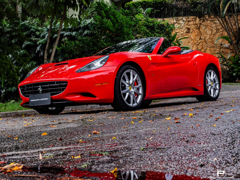 Foto do veículo FERRARI CALIFORNIA 4.3 GT CONVERSÍVEL V8 32V GASOLINA 2P MANUAL AUTOMATIZADO 2014 6.800 KM 1.780.000,00