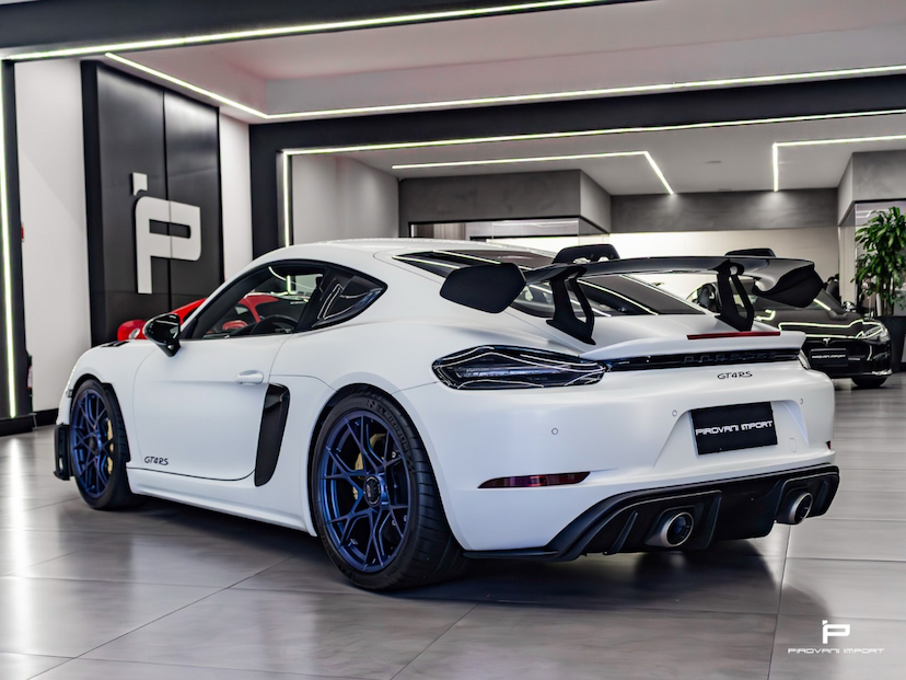 Foto do veículo PORSCHE 718 4.0 H6 GASOLINA CAYMAN GT4 RS PDK 2023 3.000 KM 1.650.000,00