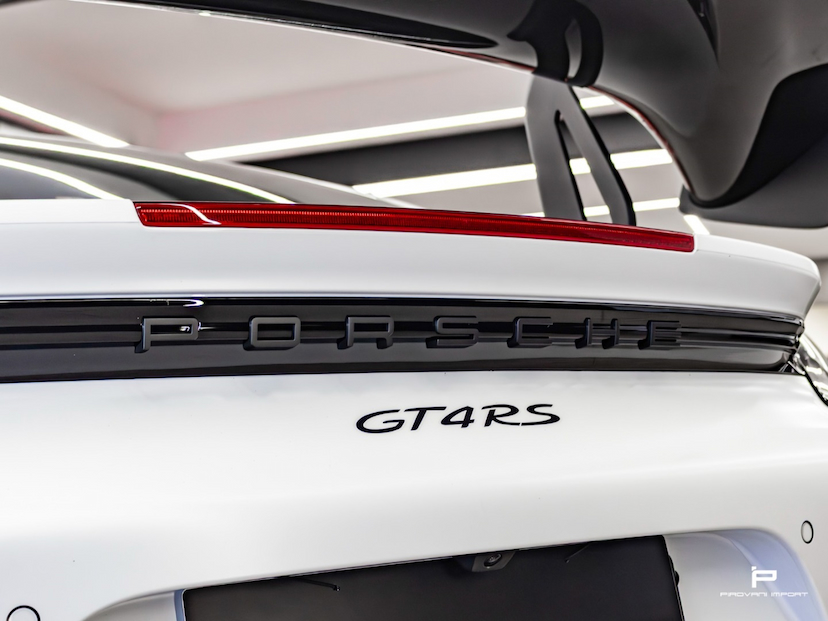 Foto do veículo PORSCHE 718 4.0 H6 GASOLINA CAYMAN GT4 RS PDK 2023 3.000 KM 1.650.000,00