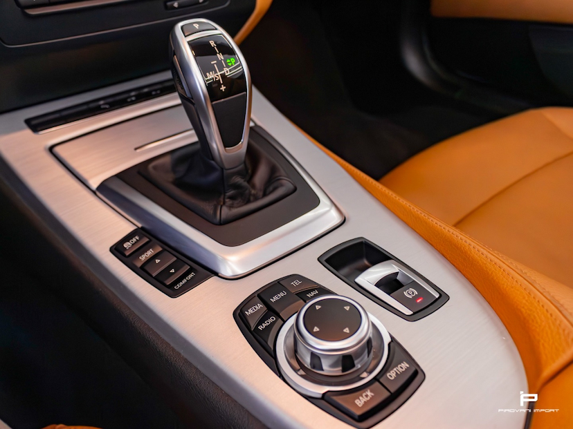 Foto do veículo BMW Z4 2.0 16V TURBO GASOLINA SDRIVE20I AUTOMÁTICO 2014 12.900 KM 239.000,00