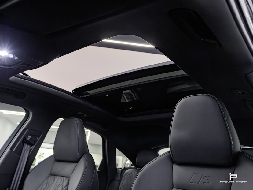 Foto do veículo AUDI SQ5 3.0 V6 TFSI GASOLINA SPORTBACK QUATTRO S TRONIC 2025 900 KM 569.000,00